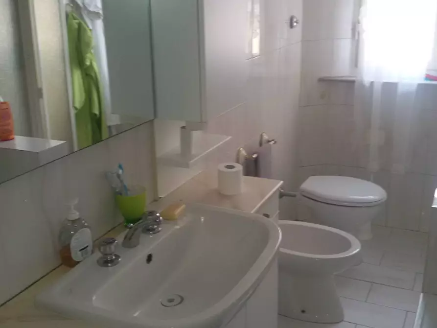 Immagine 10 di Camera in affitto  in Via Francesco Niosi a Pisa