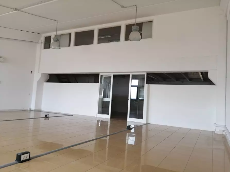 Immagine 2 di Ufficio in affitto  in via praga a Ponsacco