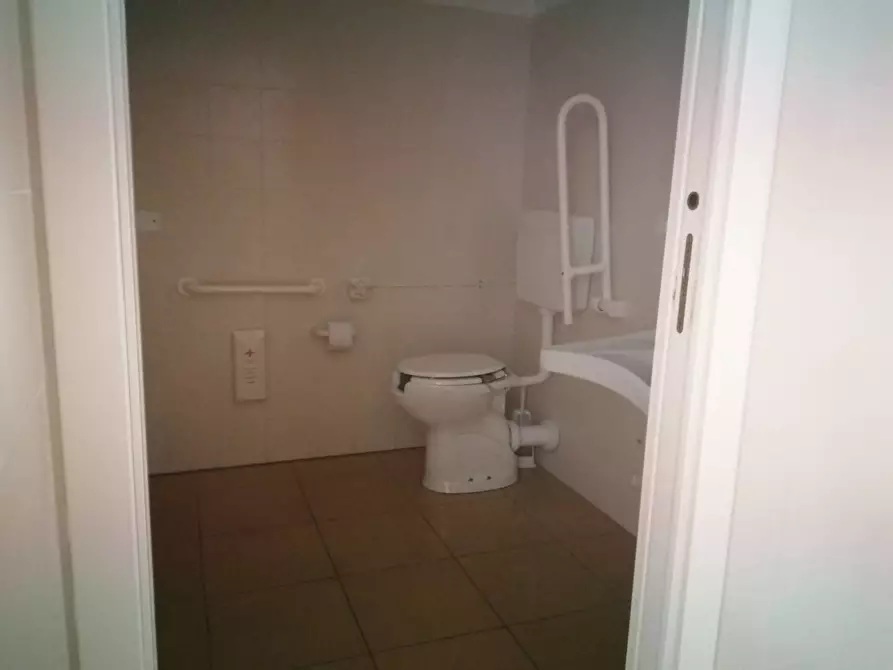 Immagine 5 di Ufficio in affitto  in via praga a Ponsacco