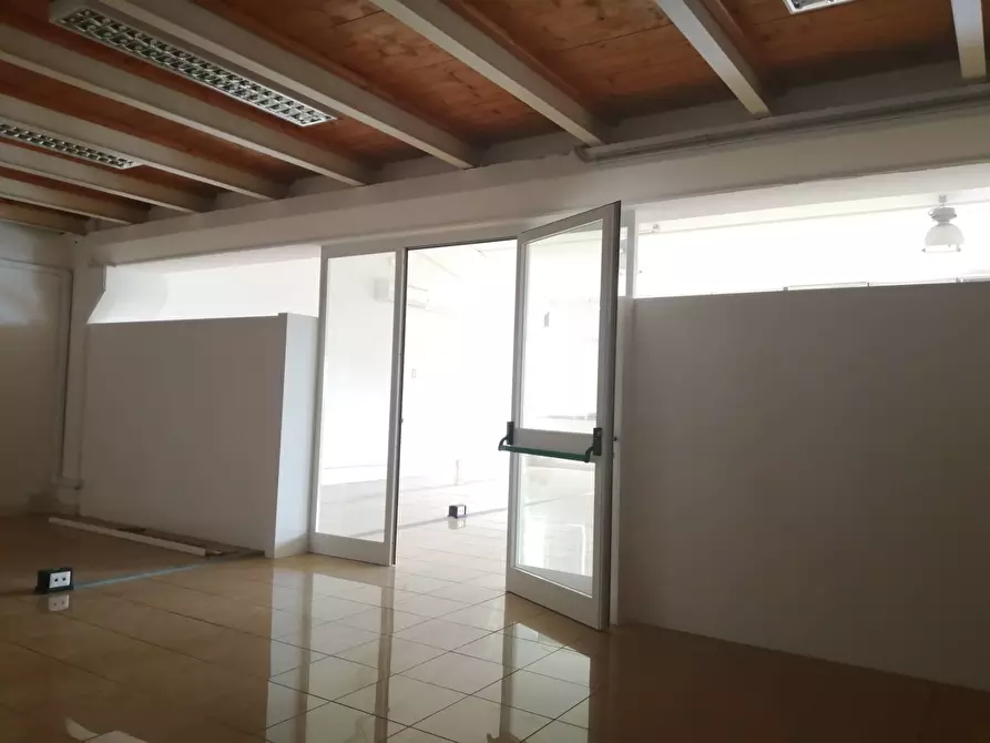 Immagine 7 di Ufficio in affitto  in via praga a Ponsacco
