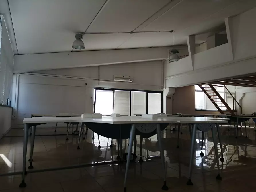 Immagine 10 di Ufficio in affitto  in via praga a Ponsacco