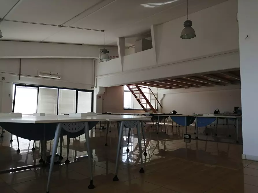 Immagine 11 di Ufficio in affitto  in via praga a Ponsacco