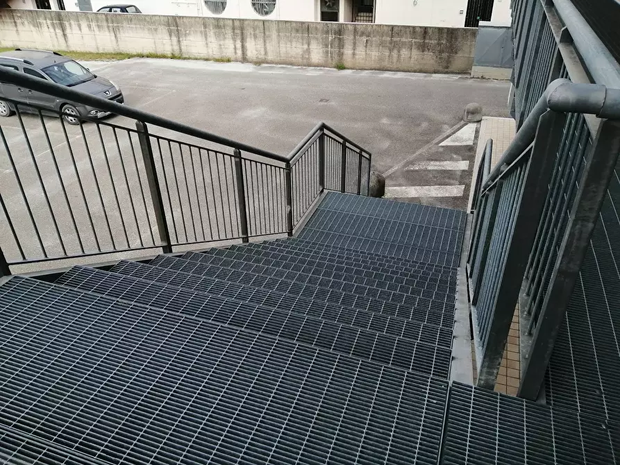 Immagine 11 di Attività commerciale in affitto  in via livornese est a Casciana Terme Lari