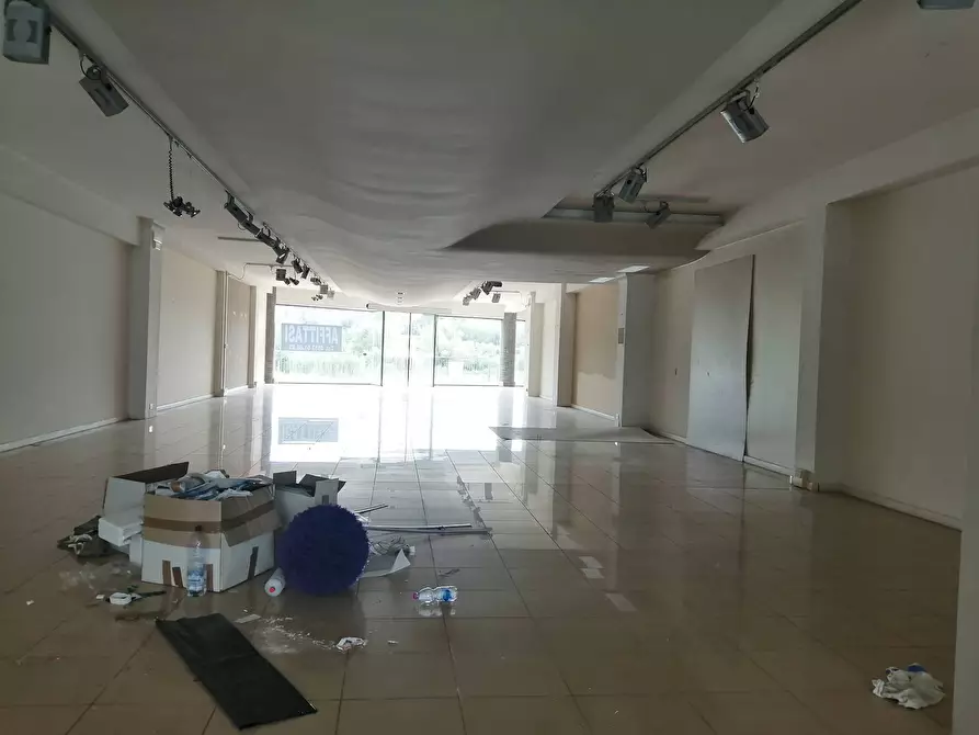 Immagine 2 di Attività commerciale in affitto  in via livornese est a Casciana Terme Lari