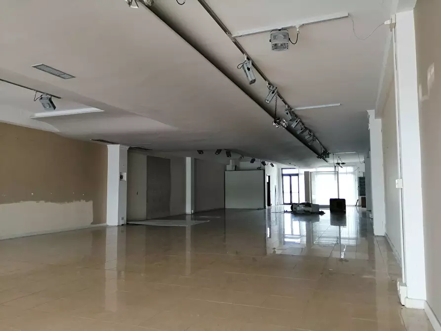 Immagine 5 di Attività commerciale in affitto  in via livornese est a Casciana Terme Lari