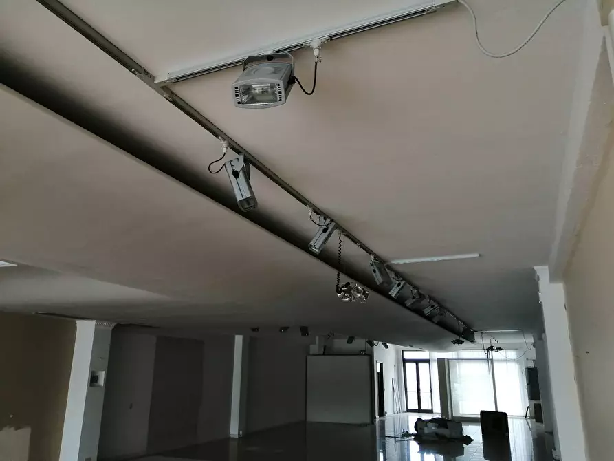 Immagine 6 di Attività commerciale in affitto  in via livornese est a Casciana Terme Lari