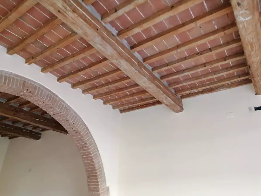 Immagine 2 di Attività commerciale in affitto  in via valdera a Ponsacco