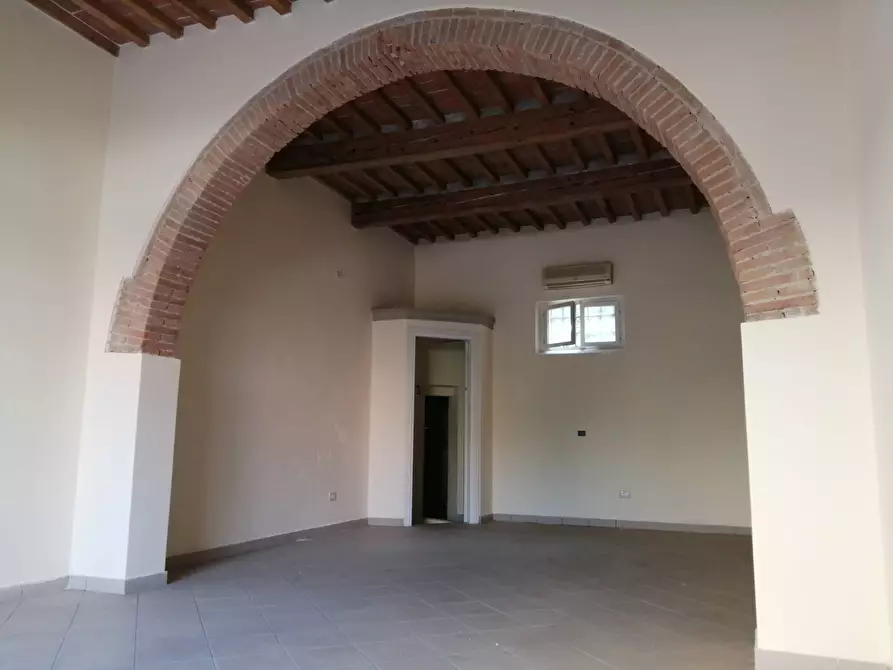 Immagine 3 di Attività commerciale in affitto  in via valdera a Ponsacco