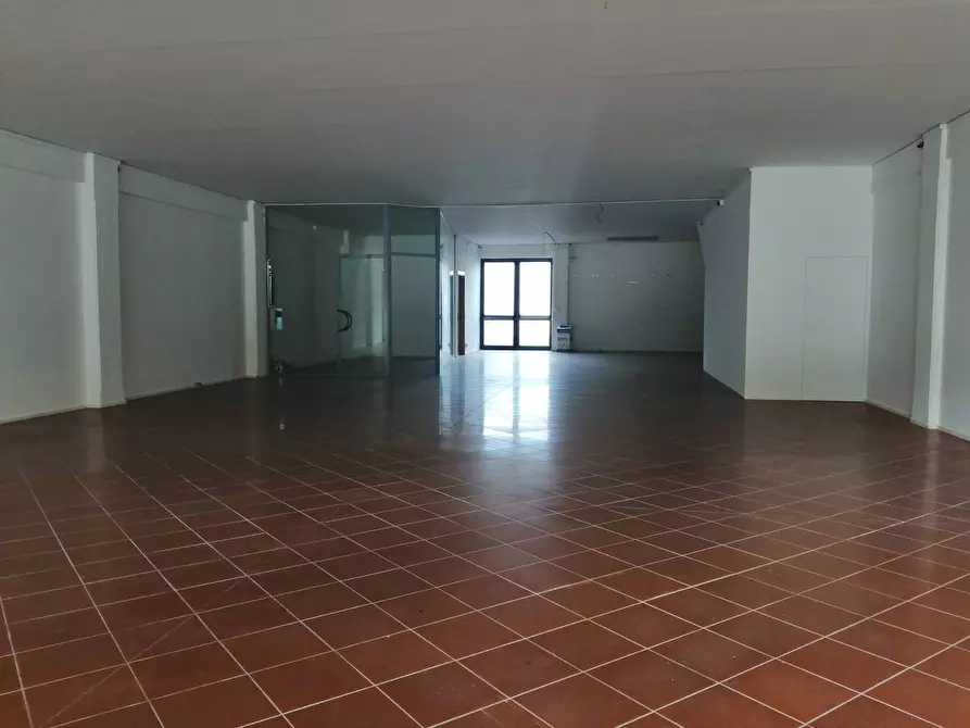 Immagine 5 di Attività commerciale in affitto  in via livornese est a Casciana Terme Lari