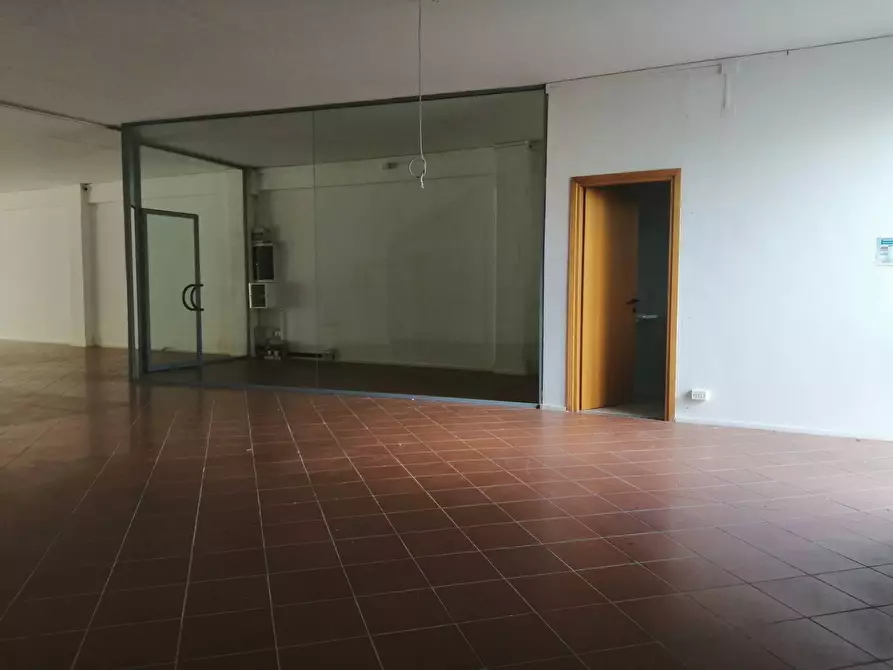 Immagine 9 di Attività commerciale in affitto  in via livornese est a Casciana Terme Lari