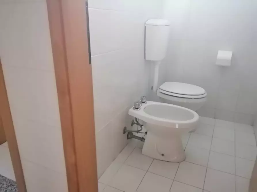 Immagine 13 di Attività commerciale in affitto  in via livornese est a Casciana Terme Lari