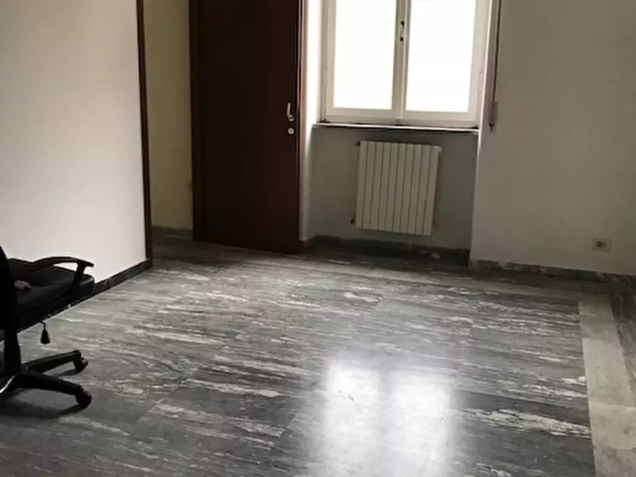 Immagine 3 di Ufficio in affitto  in Via Roma a Livorno