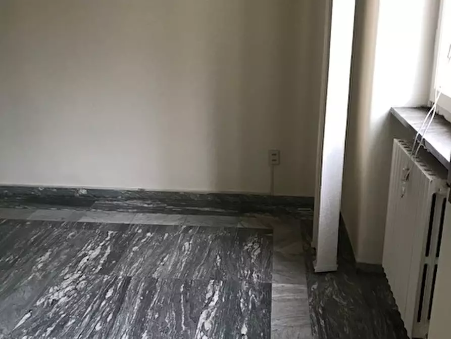 Immagine 6 di Ufficio in affitto  in Via Roma a Livorno