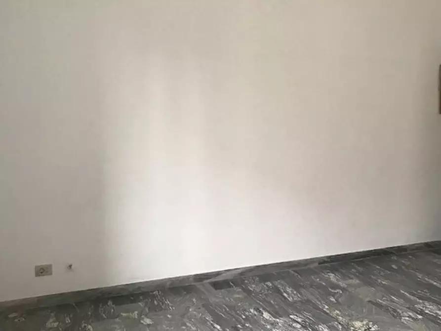 Immagine 9 di Ufficio in affitto  in Via Roma a Livorno