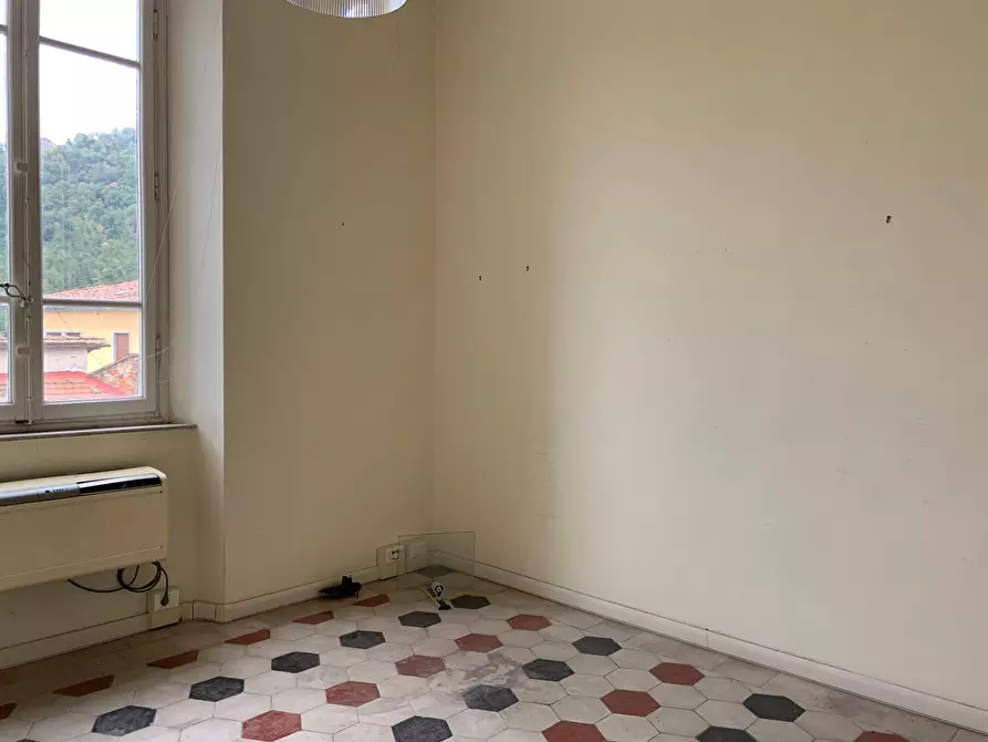 Immagine 3 di Ufficio in affitto  in via della stazione a Lucca