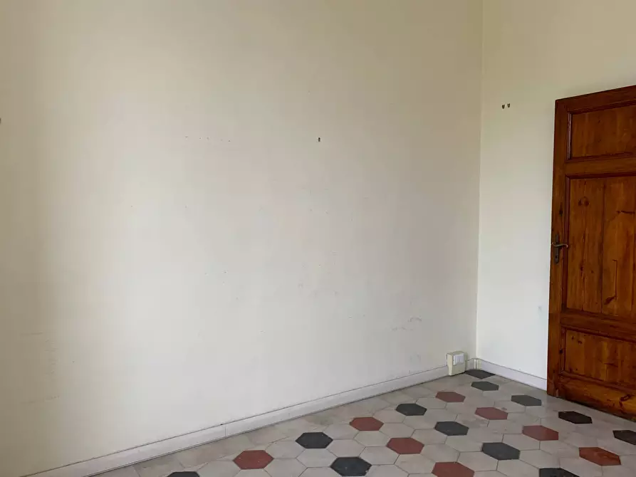 Immagine 4 di Ufficio in affitto  in via della stazione a Lucca