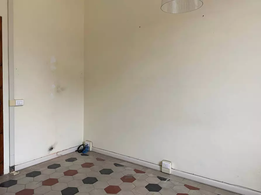 Immagine 5 di Ufficio in affitto  in via della stazione a Lucca