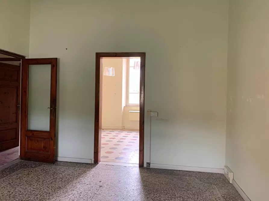 Immagine 8 di Ufficio in affitto  in via della stazione a Lucca