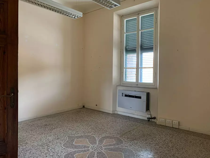 Immagine 9 di Ufficio in affitto  in via della stazione a Lucca