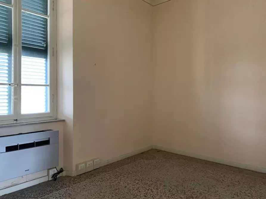 Immagine 10 di Ufficio in affitto  in via della stazione a Lucca