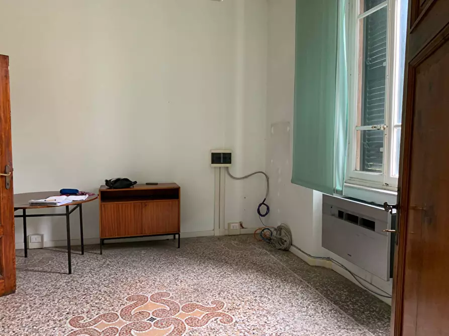 Immagine 15 di Ufficio in affitto  in via della stazione a Lucca