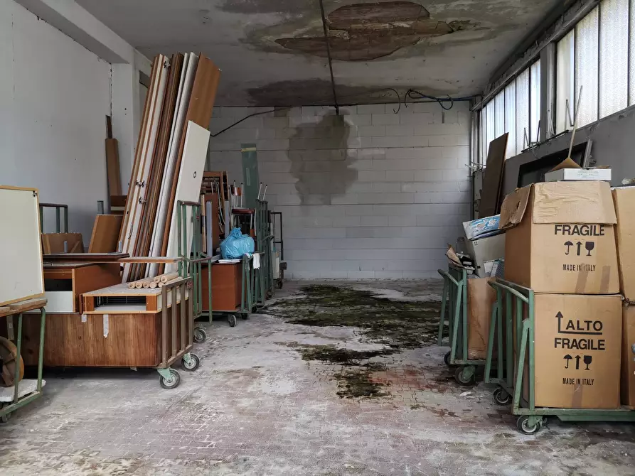 Immagine 9 di Attività commerciale in affitto  in via Bologna a Calcinaia