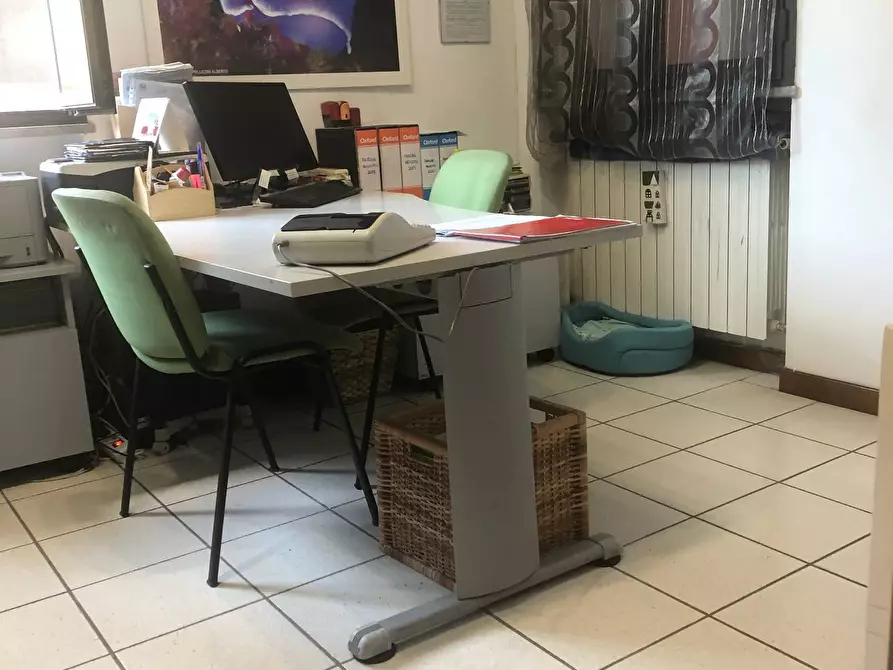 Immagine 3 di Ufficio in affitto  in Via Di Vittorio a Altopascio