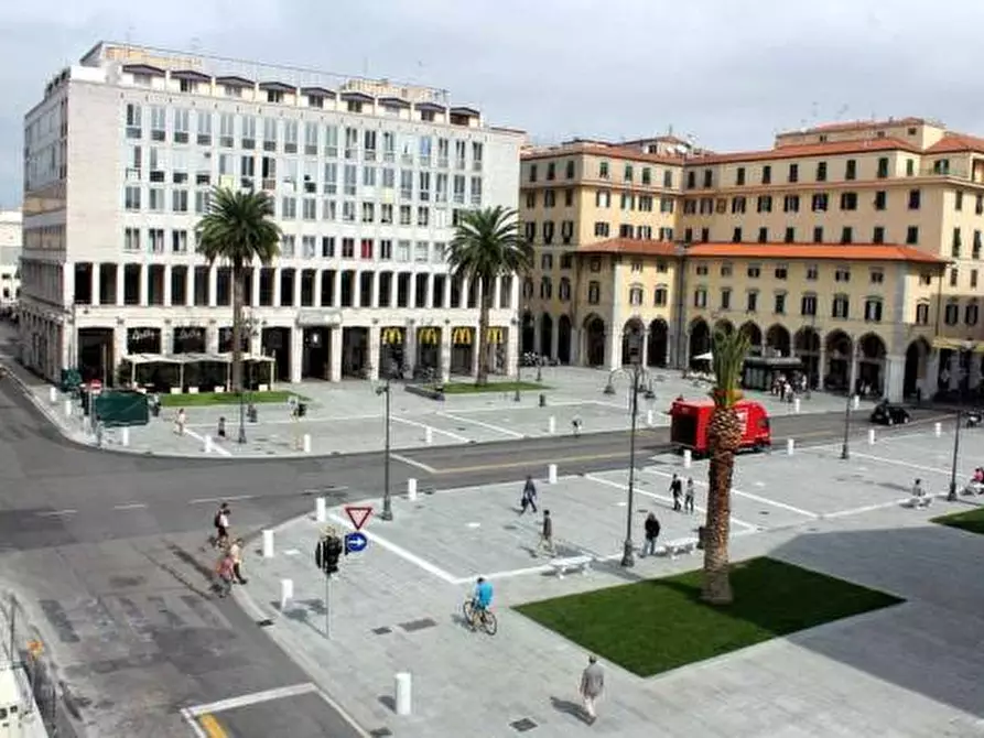 Immagine 6 di Ufficio in affitto  in Via grande a Livorno