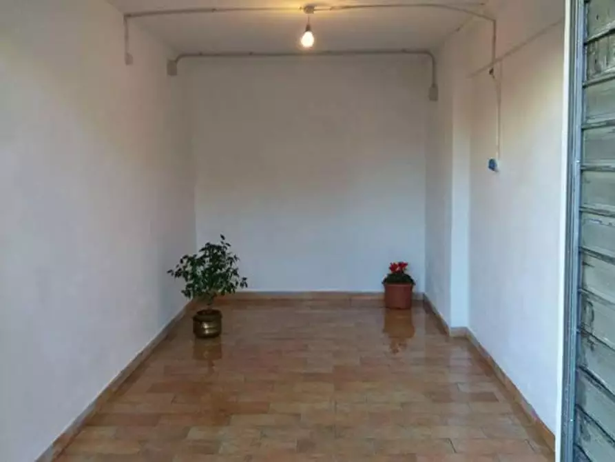 Immagine 11 di Box auto in affitto  in Via Ugo Foscolo a Pisa