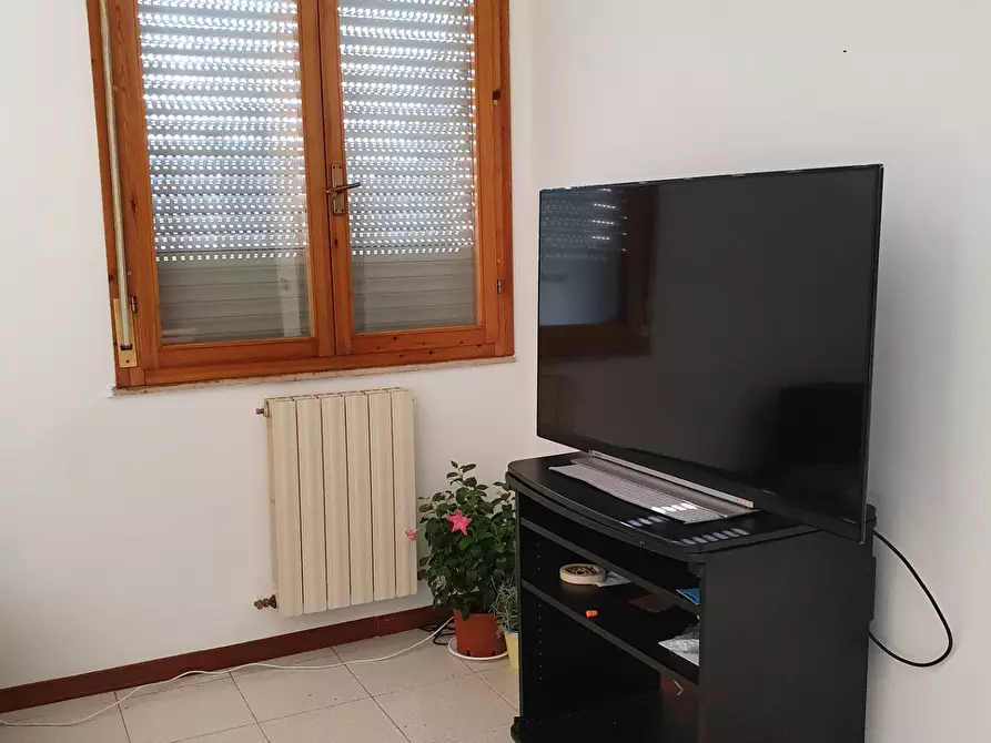 Immagine 3 di Camera in affitto  in Via Vincenzo Consani a Lucca