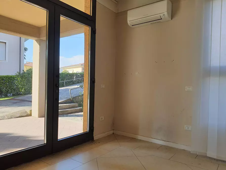 Immagine 2 di Attività commerciale in affitto  in Via Luigi Calvani a Castelfranco Di Sotto