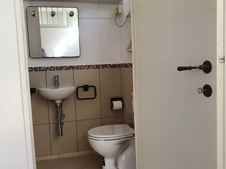 Immagine 7 di Ufficio in affitto  in Via delle Tagliate di San Marco a Lucca