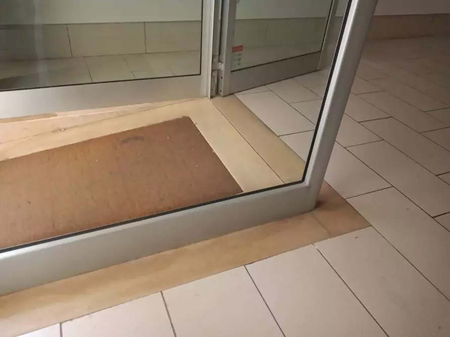 Immagine 3 di Attività commerciale in affitto  in Via Rossini a Pontedera