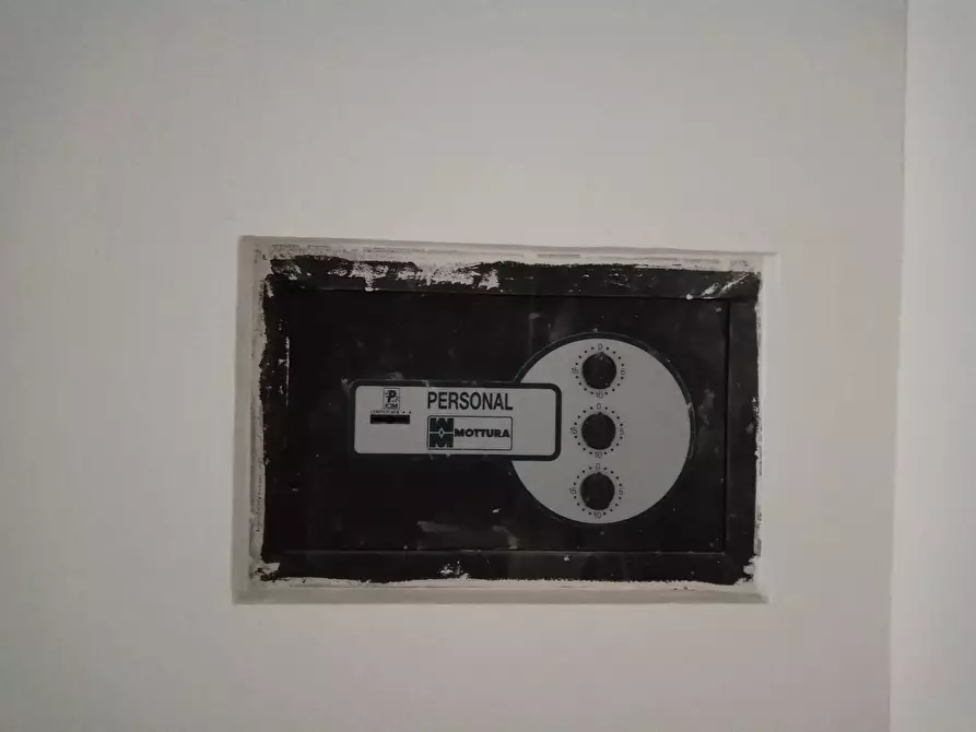 Immagine 14 di Attività commerciale in affitto  in Via Rossini a Pontedera