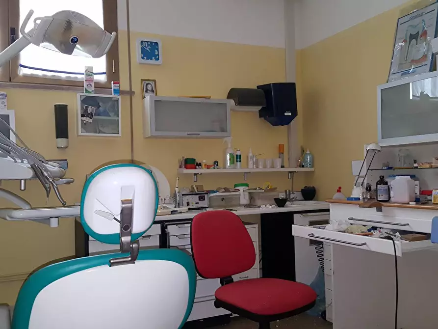 Immagine 6 di Attività commerciale in affitto  in Via del lavoro a Santa Maria A Monte