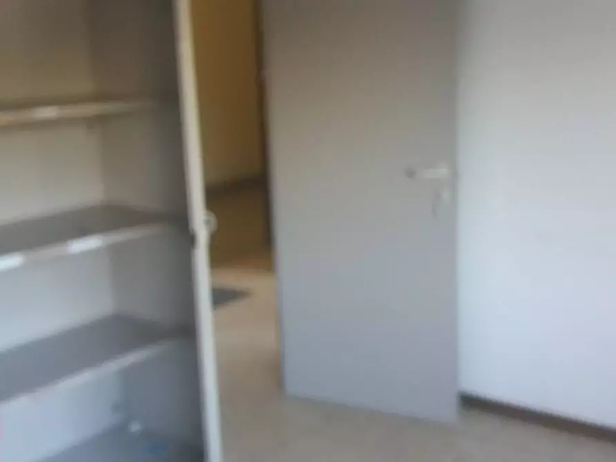 Immagine 10 di Ufficio in affitto  in Migliarina a Viareggio