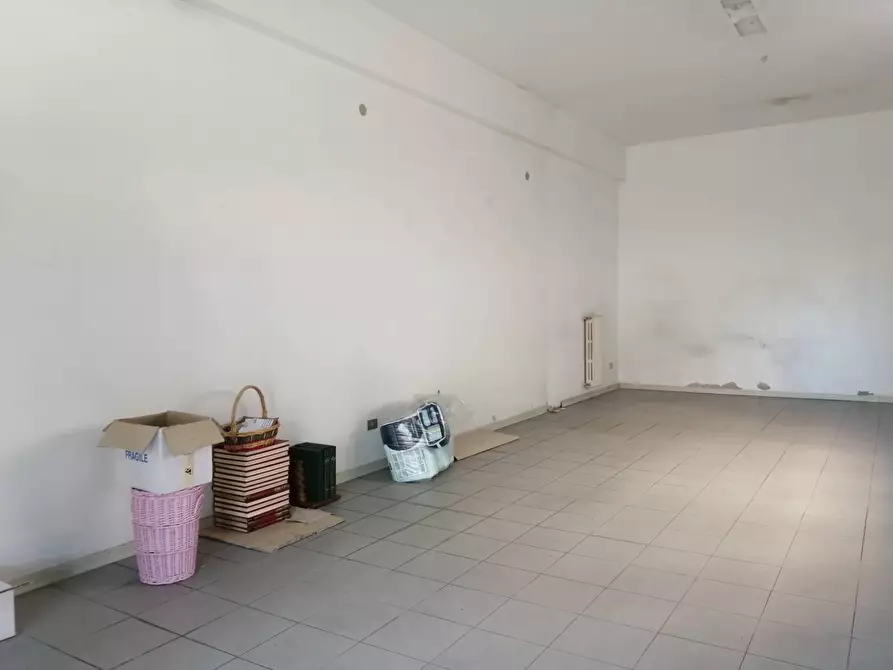 Immagine 8 di Attività commerciale in affitto  in via valdera c a Ponsacco