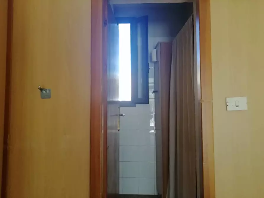 Immagine 5 di Attività commerciale in affitto  in il romito a Pontedera