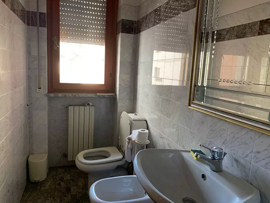 Immagine 7 di Ufficio in affitto  in Via Fratelli Rosselli a Lucca