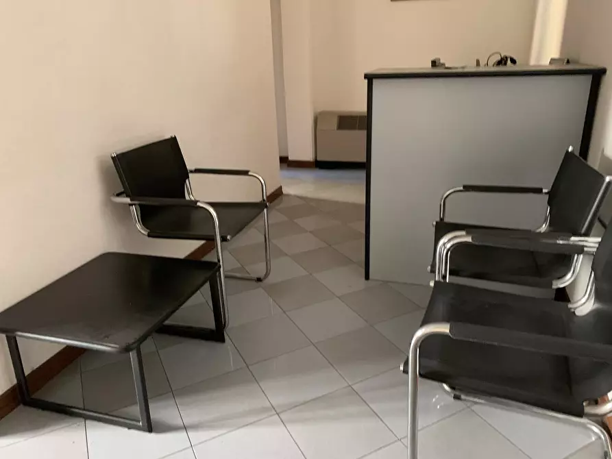 Immagine 6 di Ufficio in affitto  in Via Fratelli Rosselli a Lucca