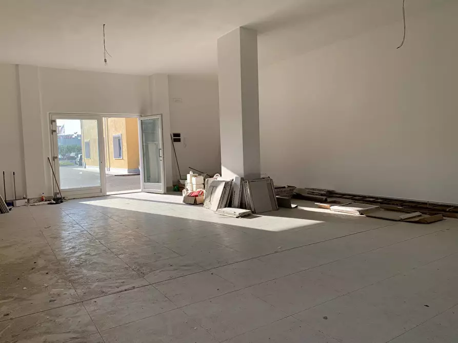 Immagine 2 di Attività commerciale in affitto  in Via Pontenuovo a Pietrasanta