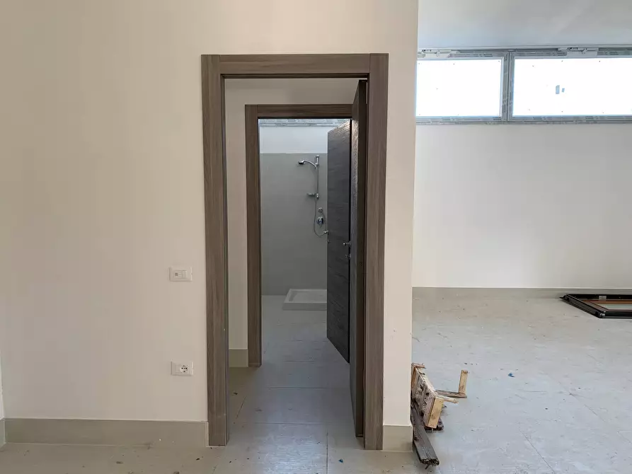 Immagine 7 di Attività commerciale in affitto  in Via Pontenuovo a Pietrasanta