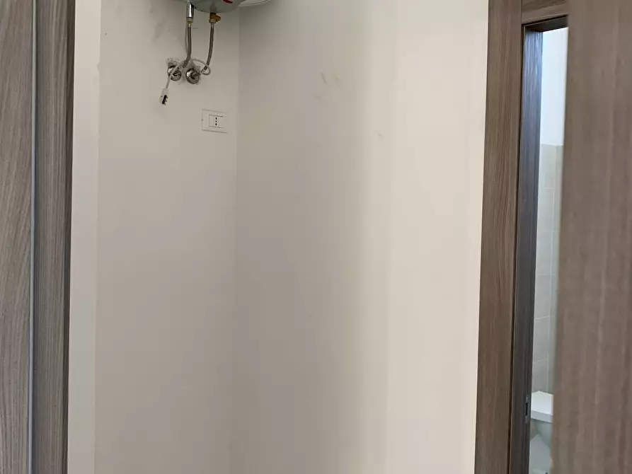 Immagine 8 di Attività commerciale in affitto  in Via Pontenuovo a Pietrasanta