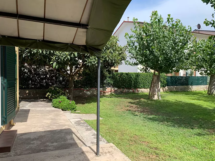 Immagine 19 di Appartamento in affitto  in Via Galileo Galilei a Viareggio