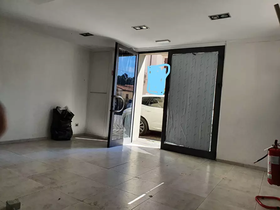 Immagine 3 di Attività commerciale in affitto  in San Marco a Lucca