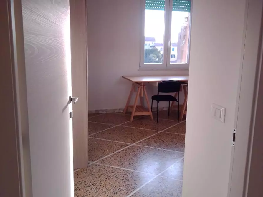Immagine 4 di Camera in affitto  in Viale Francesco Bonaini a Pisa
