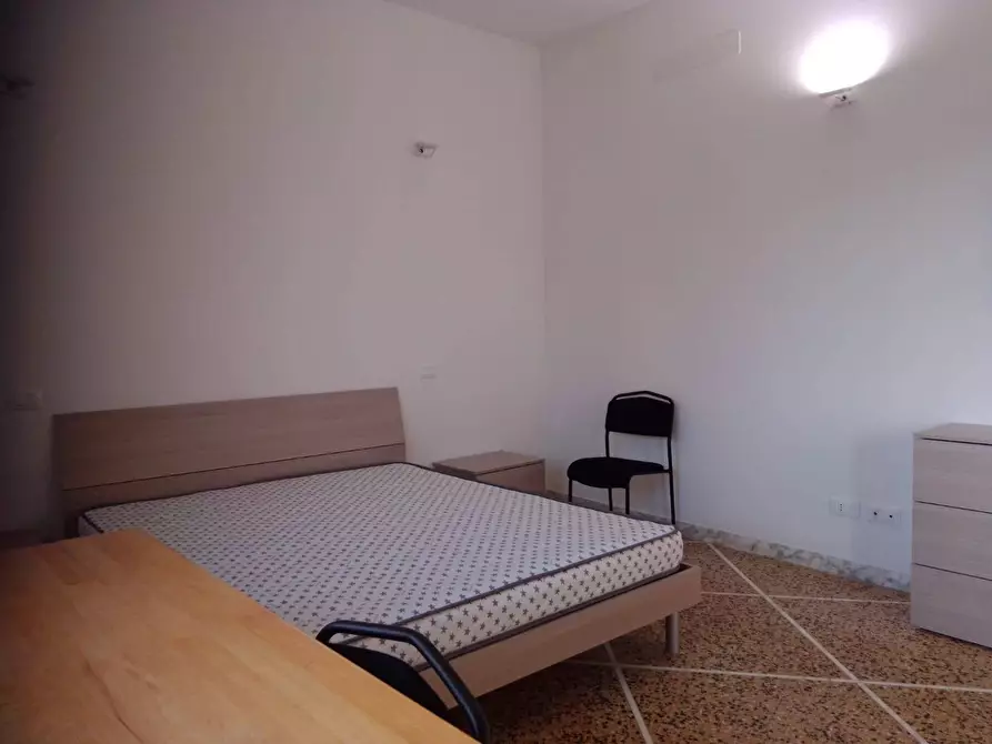 Immagine 5 di Camera in affitto  in Viale Francesco Bonaini a Pisa