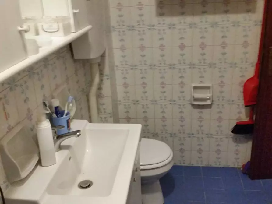 Immagine 11 di Appartamento in vendita  in via falcone a Pisa