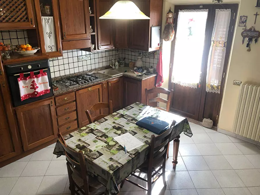 Immagine 1 di Casa indipendente in vendita  in toscoromagola a Cascina