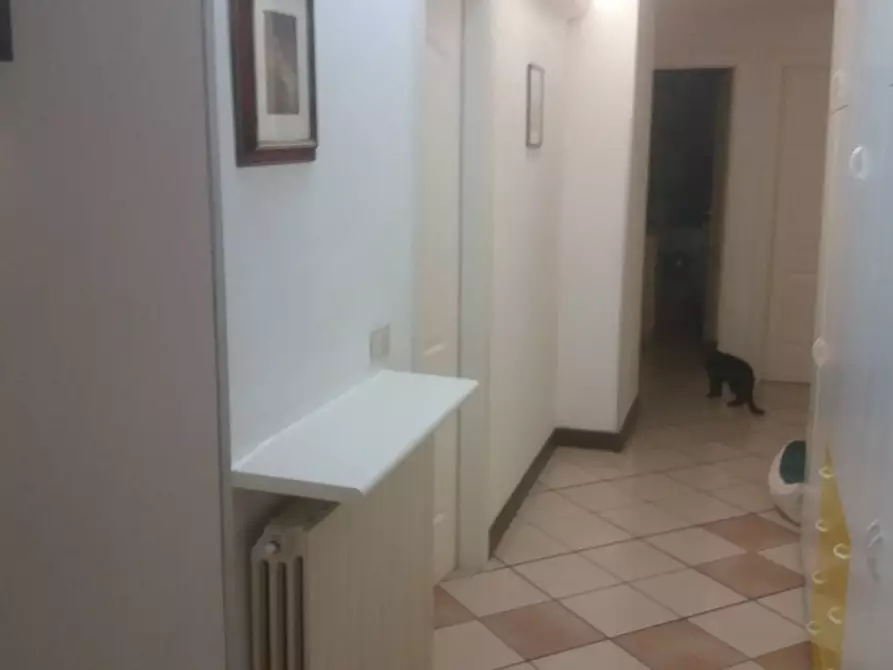 Immagine 6 di Appartamento in vendita  in viale Regina Margherita a Viareggio